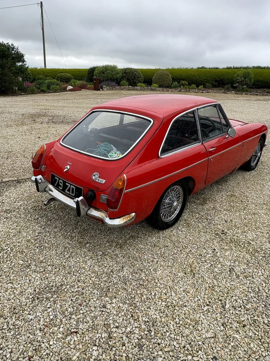 Vintage car - Image 4