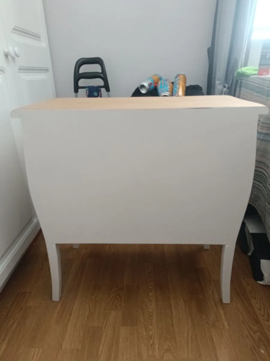 Chest of drawers - Image 1