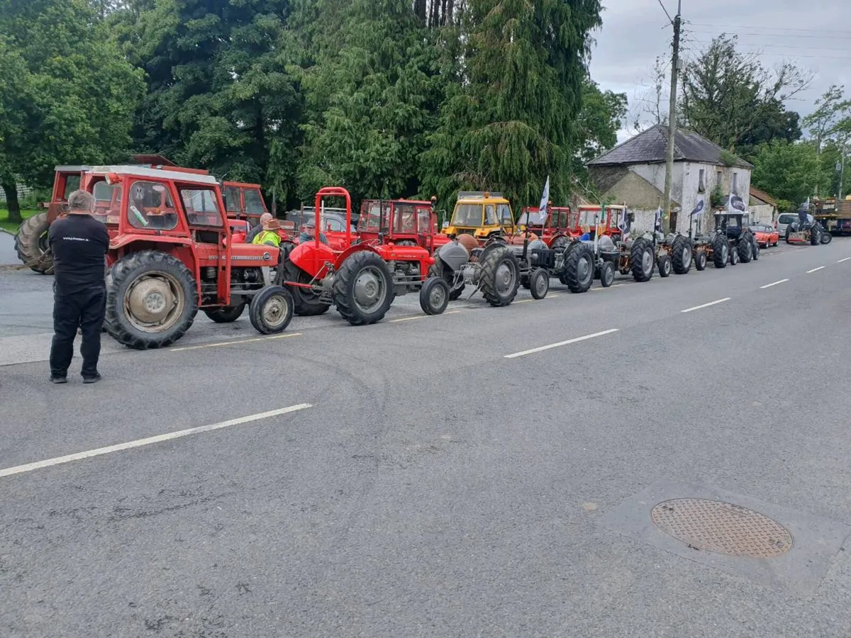Vintage Tractor and Car Run - Image 3