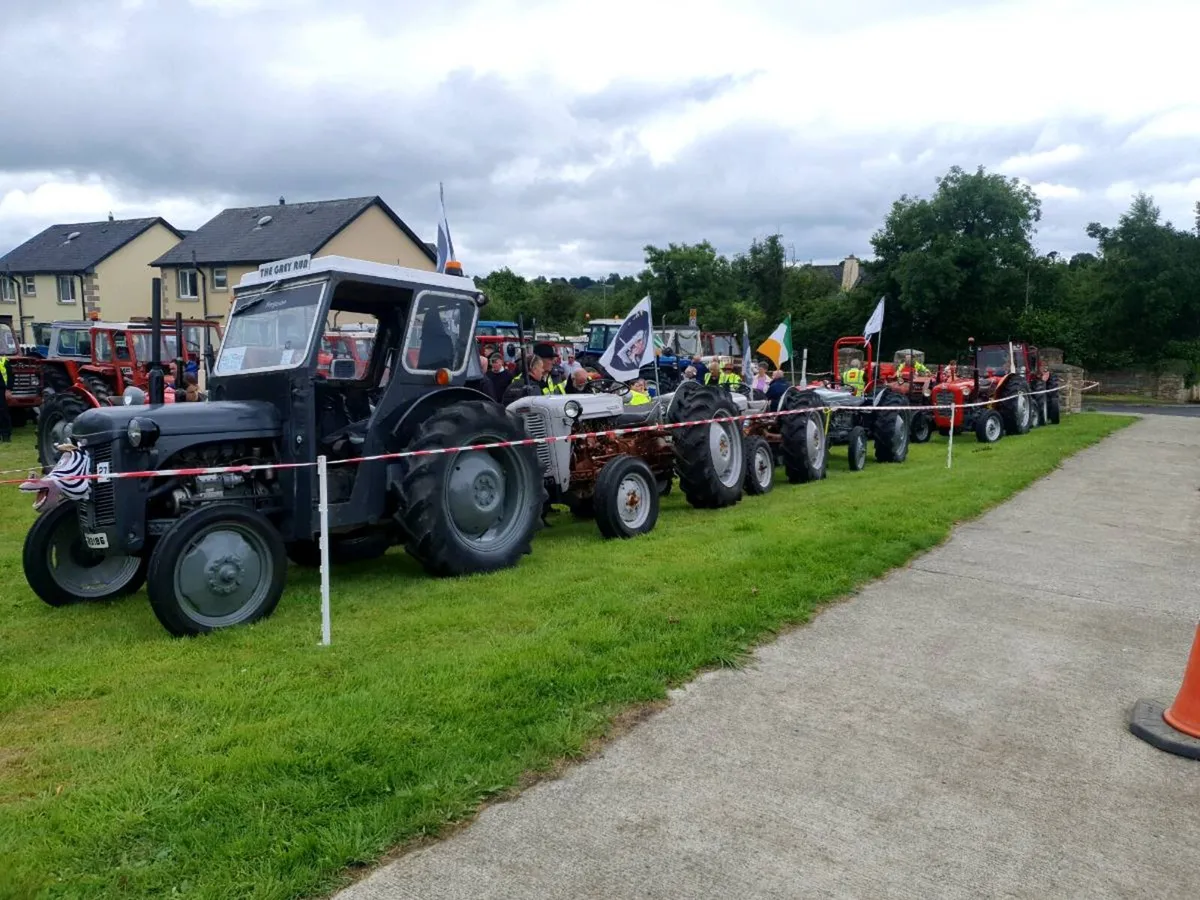Vintage Tractor and Car Run - Image 4