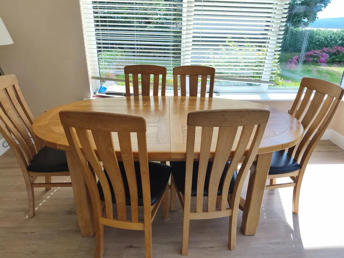 Dining table and chairs - Image 2