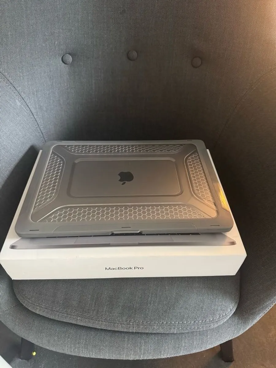 MacBook Pro (16-inch, 2019) Processor 2.3 GHz 8-Core Intel Core i9 Memory 16 GB 2667 MHz DDR4 Graphics Intel UHD Graphics 630 1536 MB - Image 4