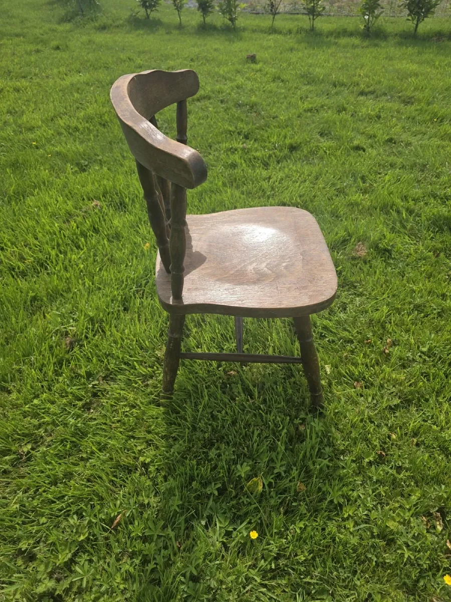 Old wooden chairs - Image 3