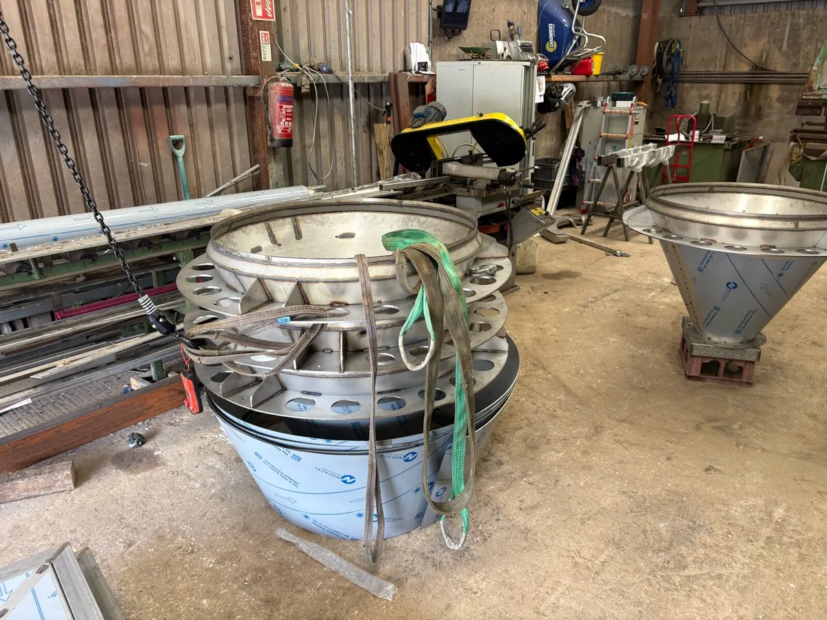 Apprentice fabricator - Image 2