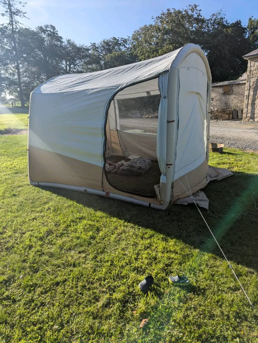 Quechua drive away awning - Image 1