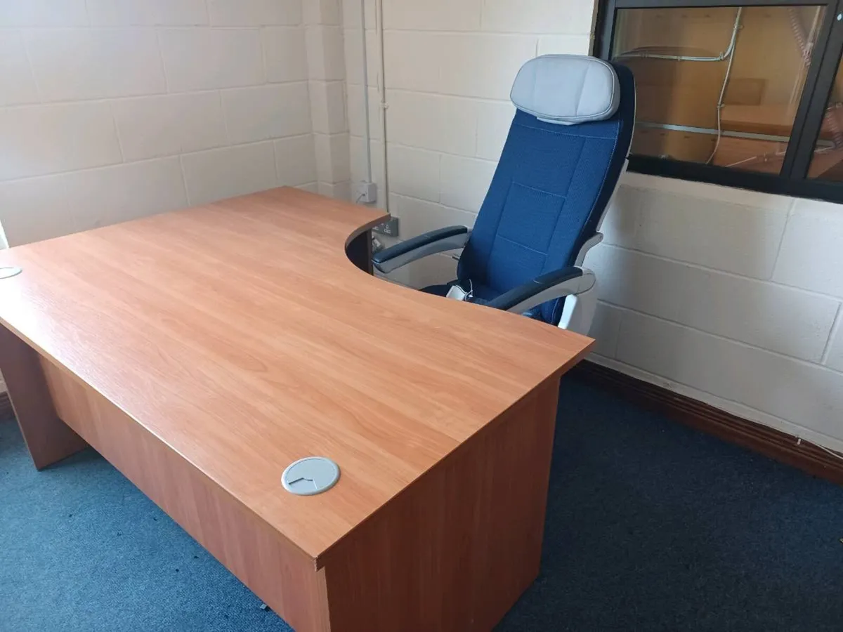 Custom Aircraft Office chairs - Image 3