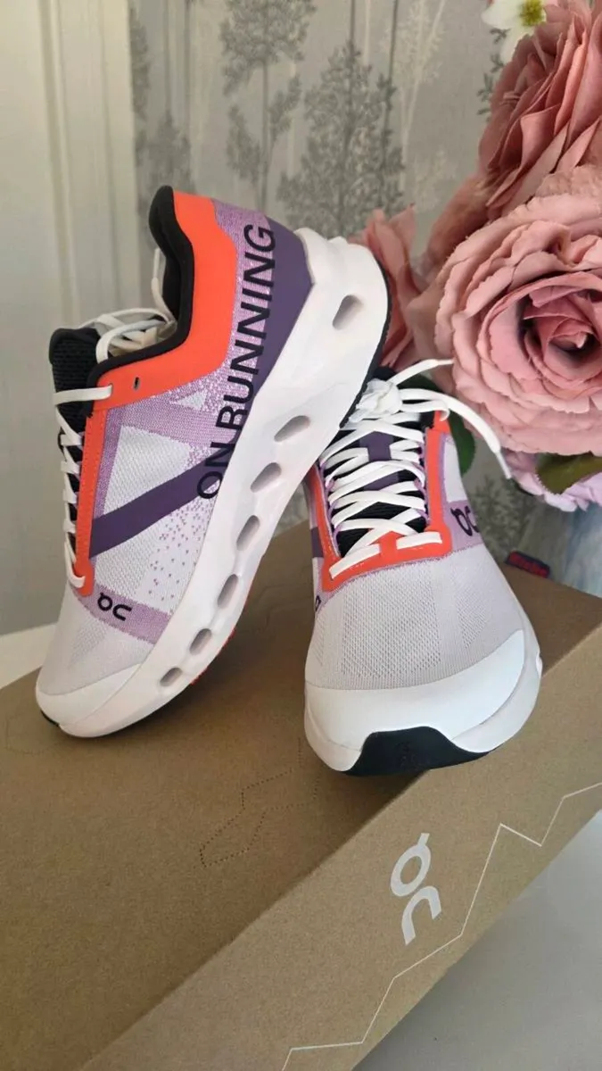 Clouds  running shoes - Image 1