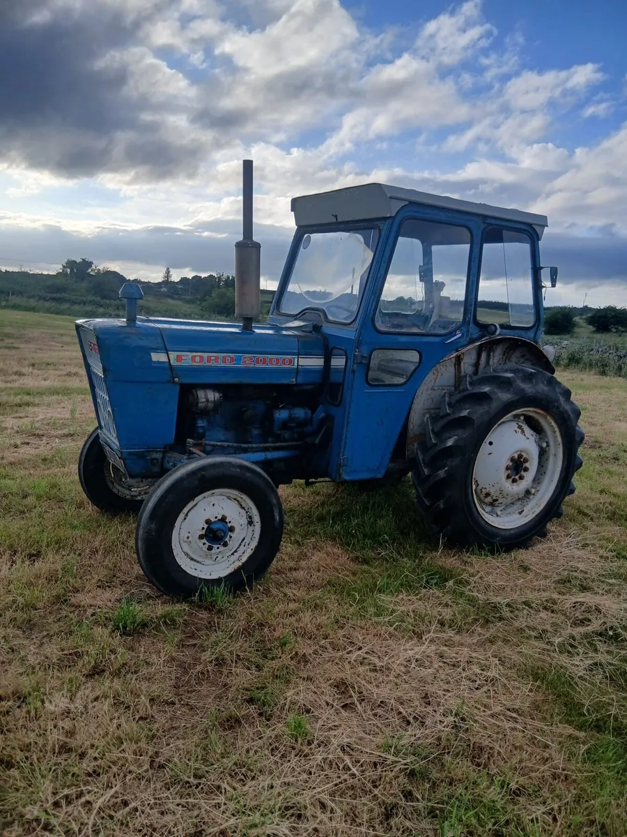 Ford 2000 - Image 1
