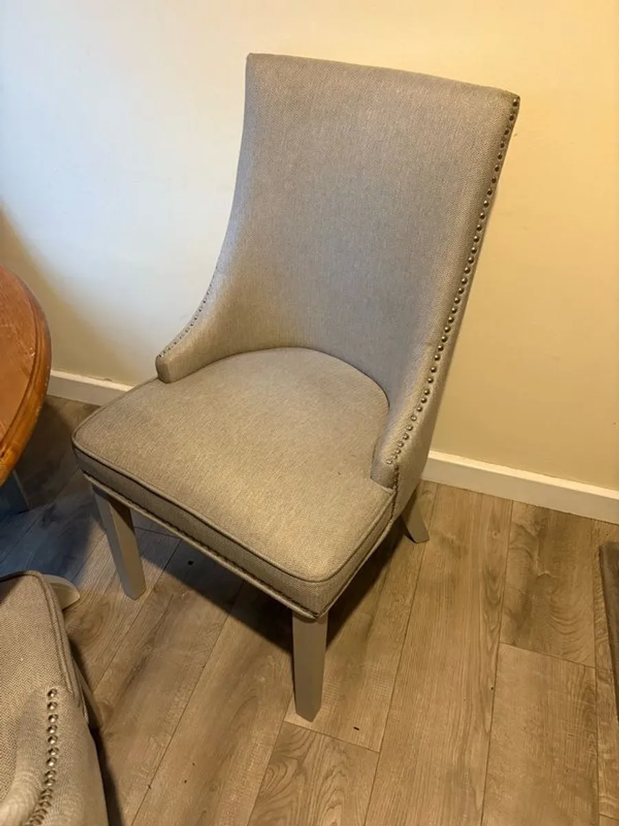 Chairs 6 - Image 2