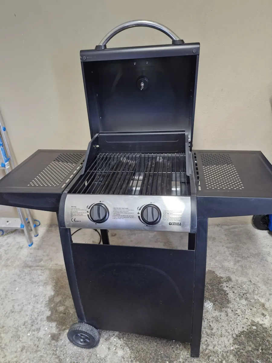 Gas BBQ - Image 2