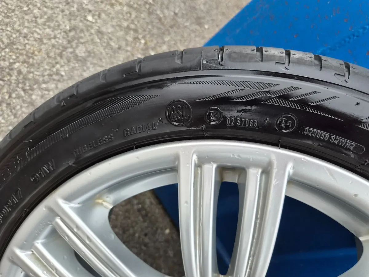 17" Bmw 1 Series Staggered Alloys with Tyres - Image 4