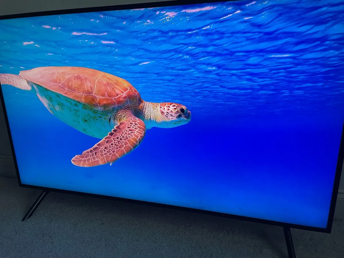 50” SAMSUNG 4K SMART TV - Image 4