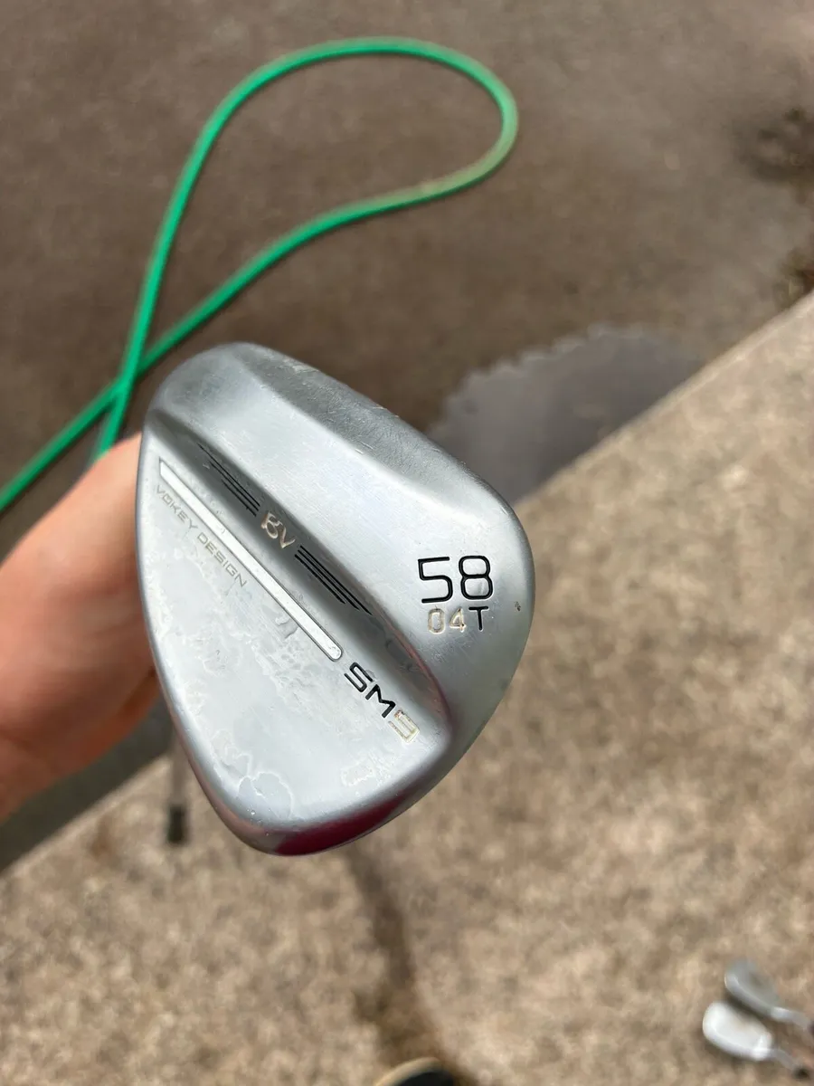 Left handed wedge - Image 1
