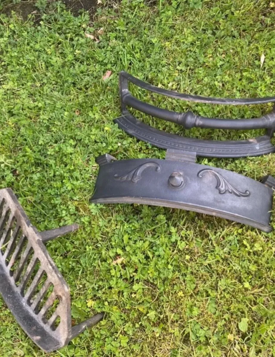 Cast iron full fireplace set & heart included ONO - Image 3