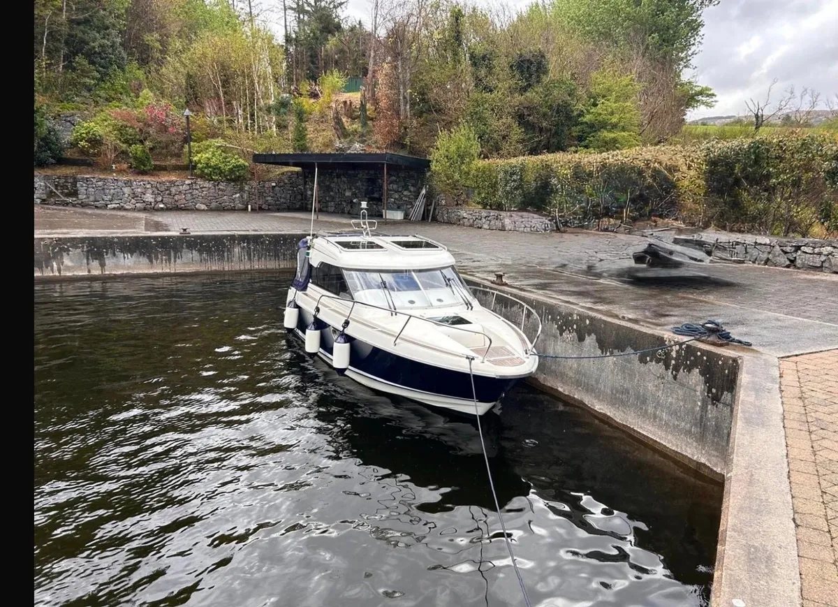 Aquador HT23 Cabin Cruiser - Image 3