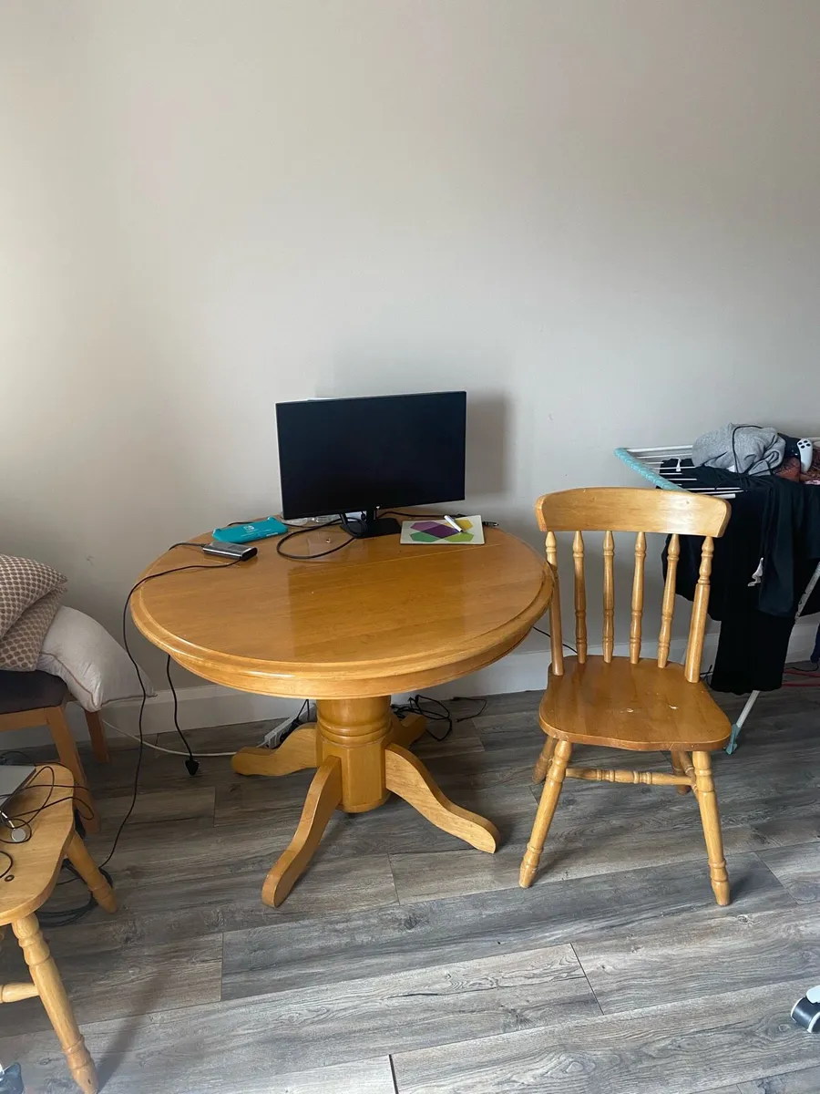 Table and 2 chairs
