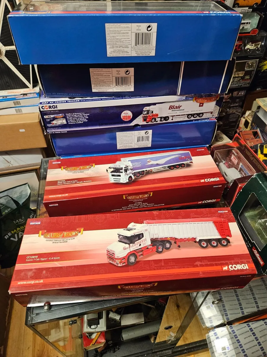 Corgi Scania T Cab Tractor Unit and Trailer 1.50 - Image 1
