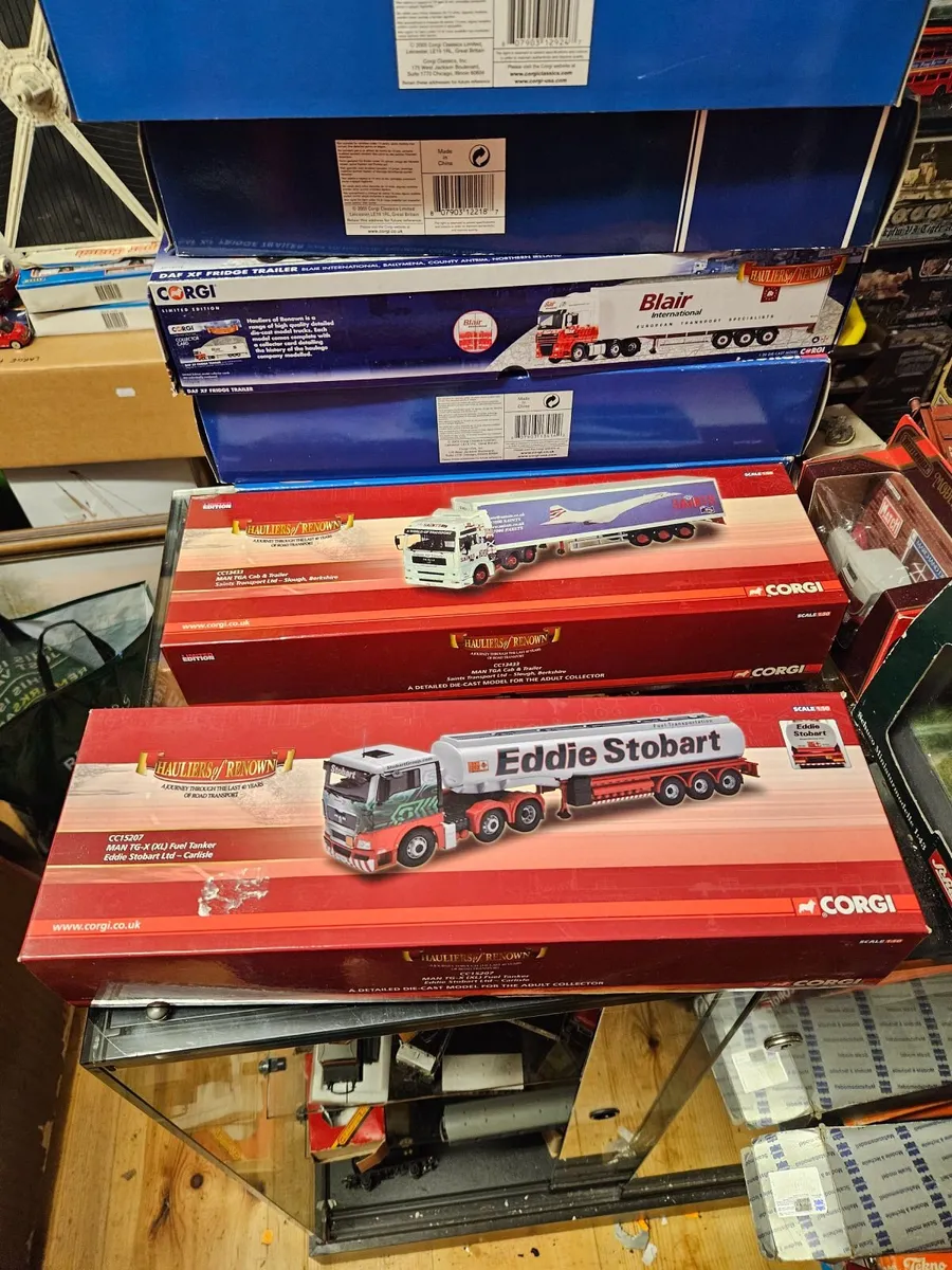 Corgi MAN Tractor Unit and Trailer 1.50 - Image 1