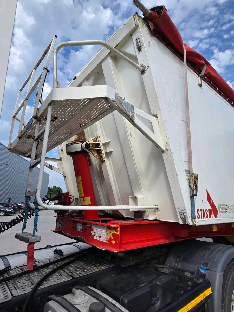 2006 Stas 338k Grain Trailer - Image 3