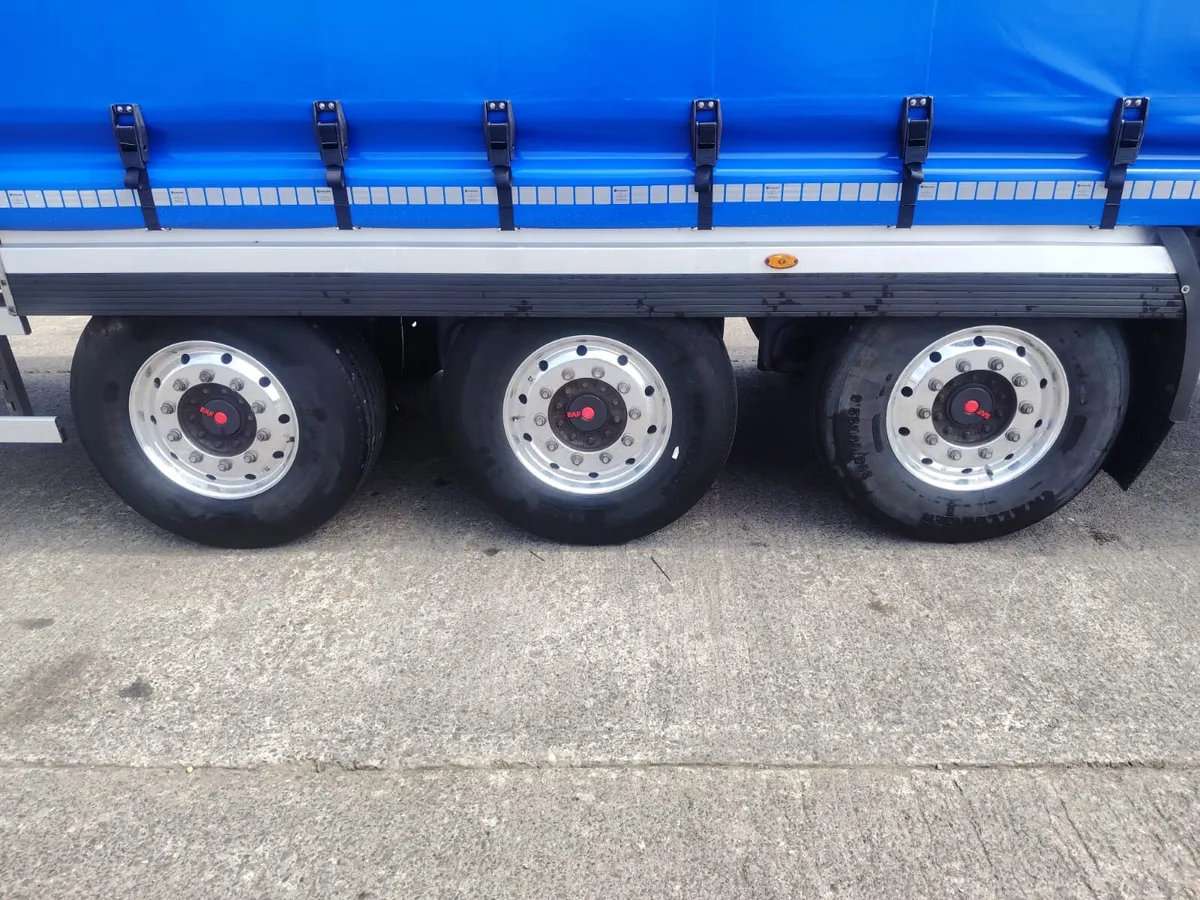2020 Tiger Curtainsider trailer Moffet brackets - Image 4