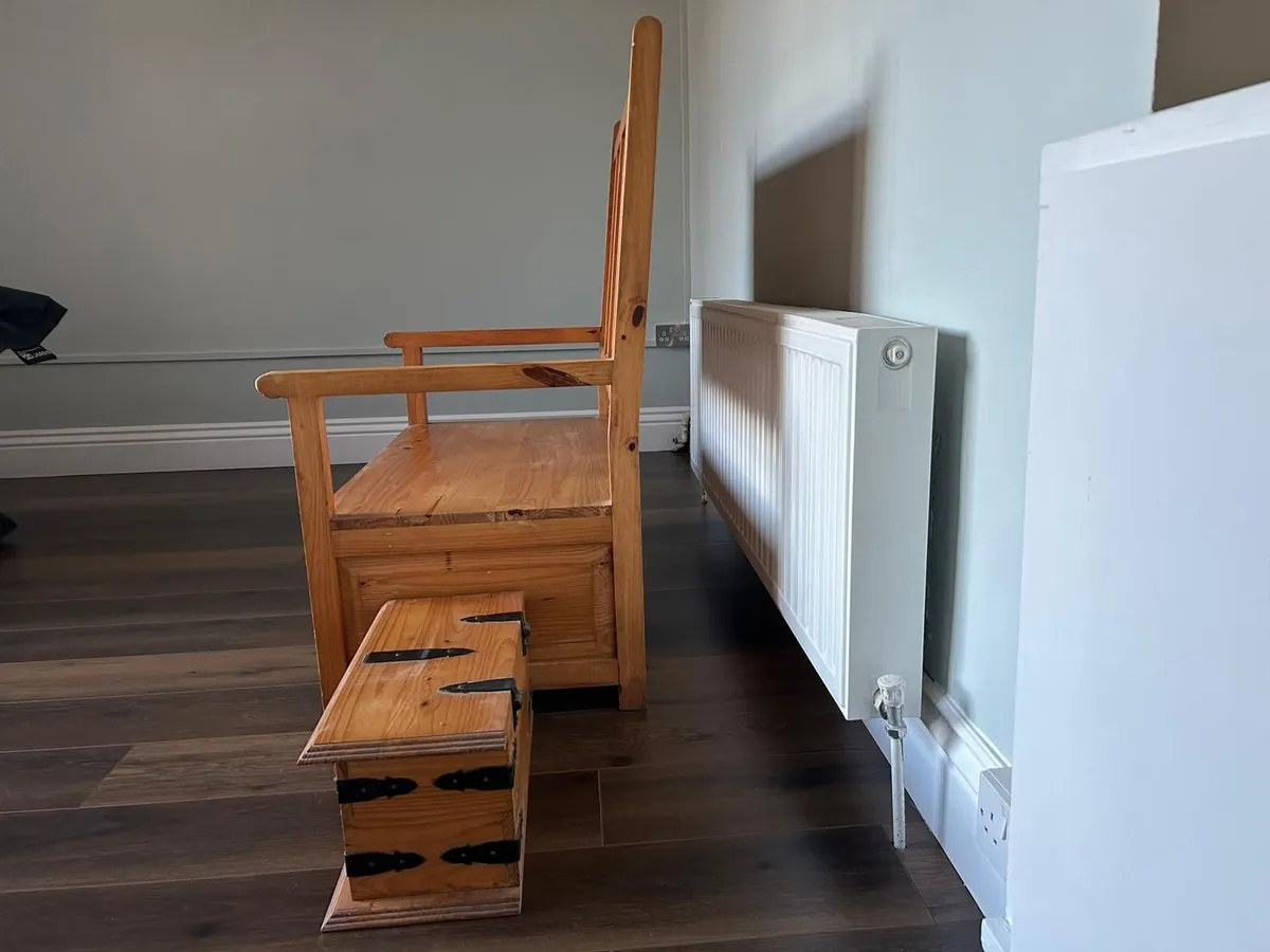 Pine Monks Bench with additional Storage Box - Image 4