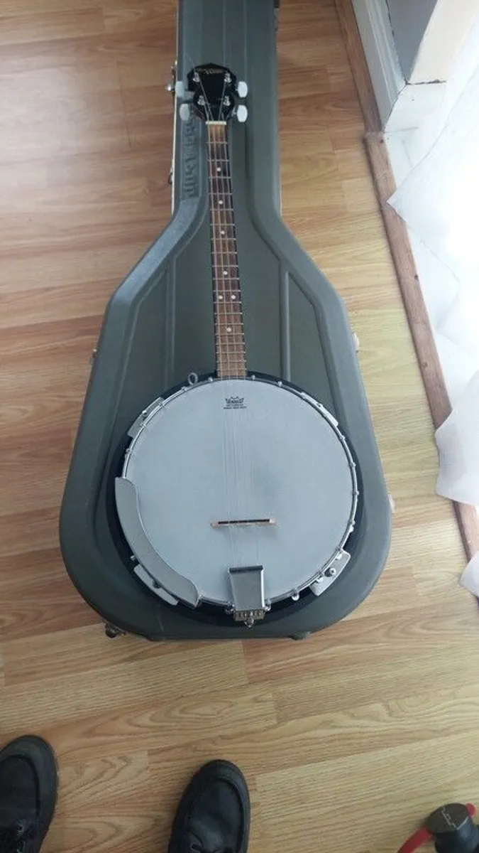 Countryman 4 string banjo - Image 1