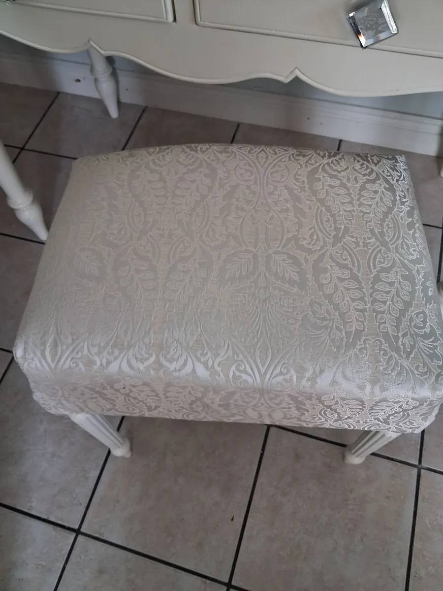 Dressing Table - Image 3