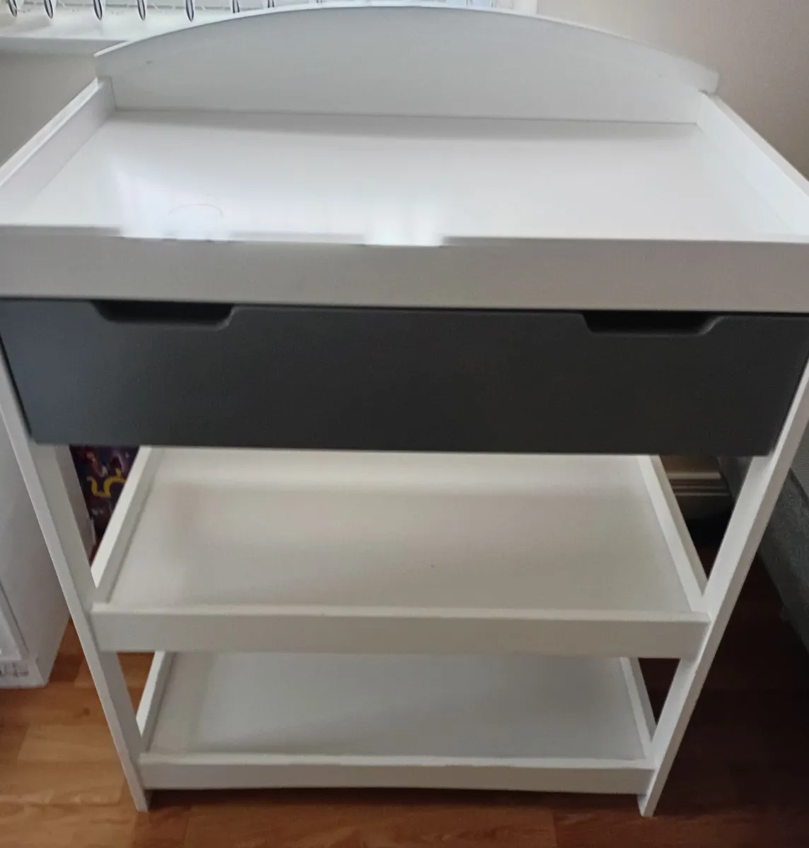 Baby changing unit - Image 1