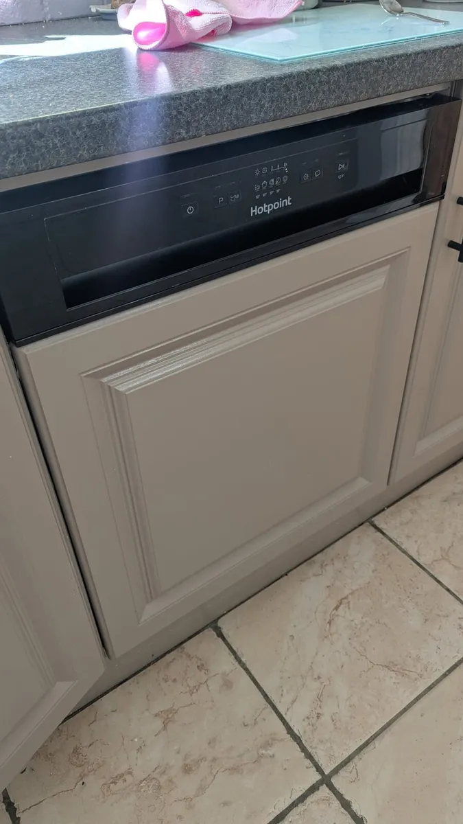 Hotpoint Semi Intergrated Dishwasher - Image 1