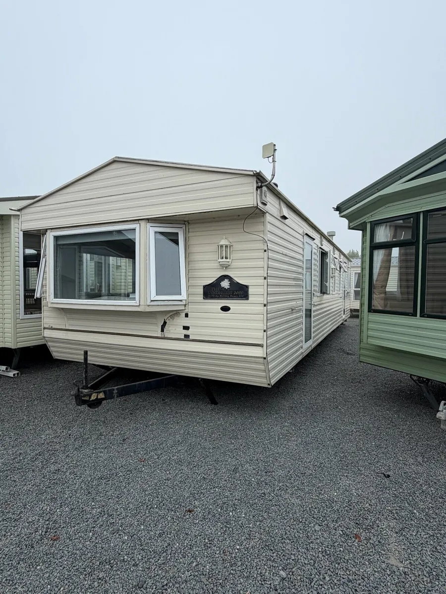Willerby Lyndhurst 37 x 12 x 3 Bedroom - Image 1