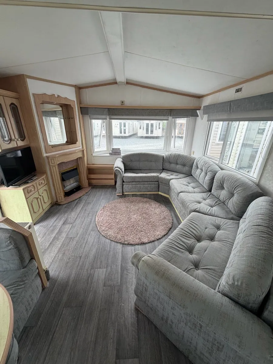 Willerby Lyndhurst 37 x 12 x 3 Bedroom - Image 3