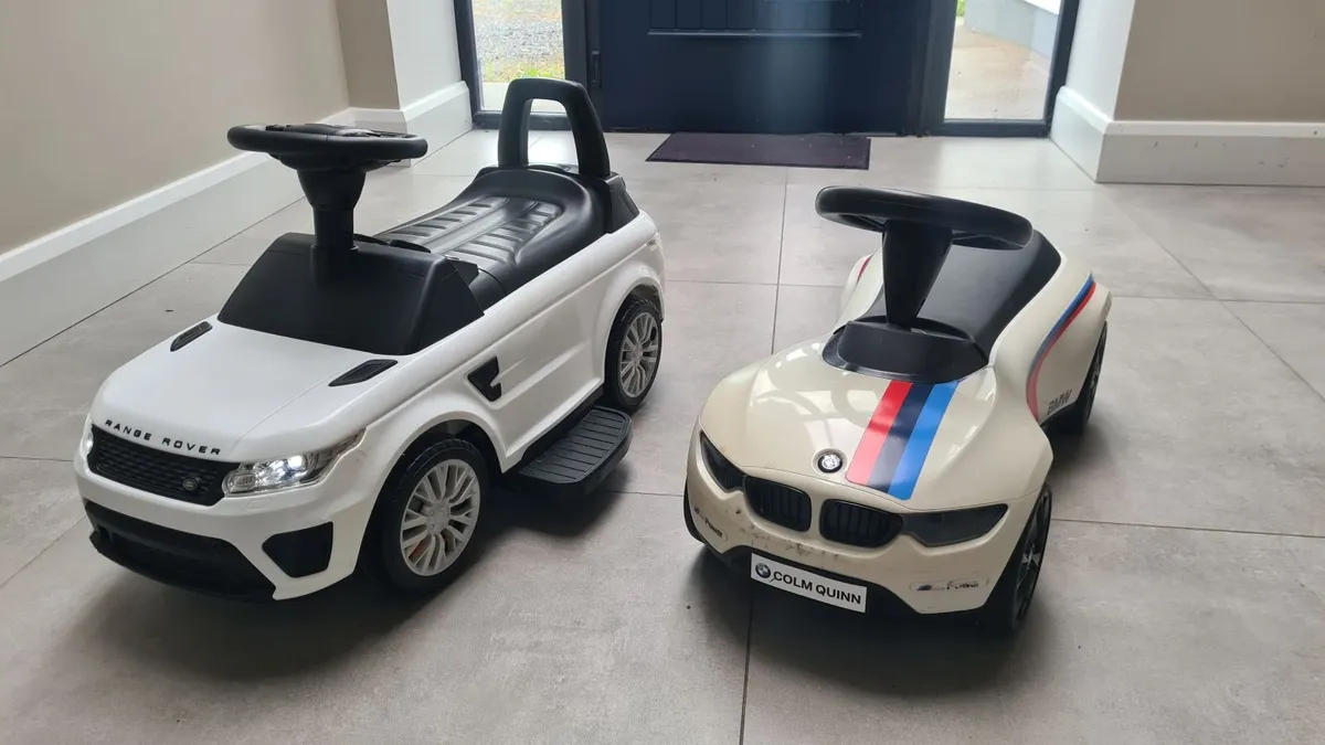 Toy cars - Image 1