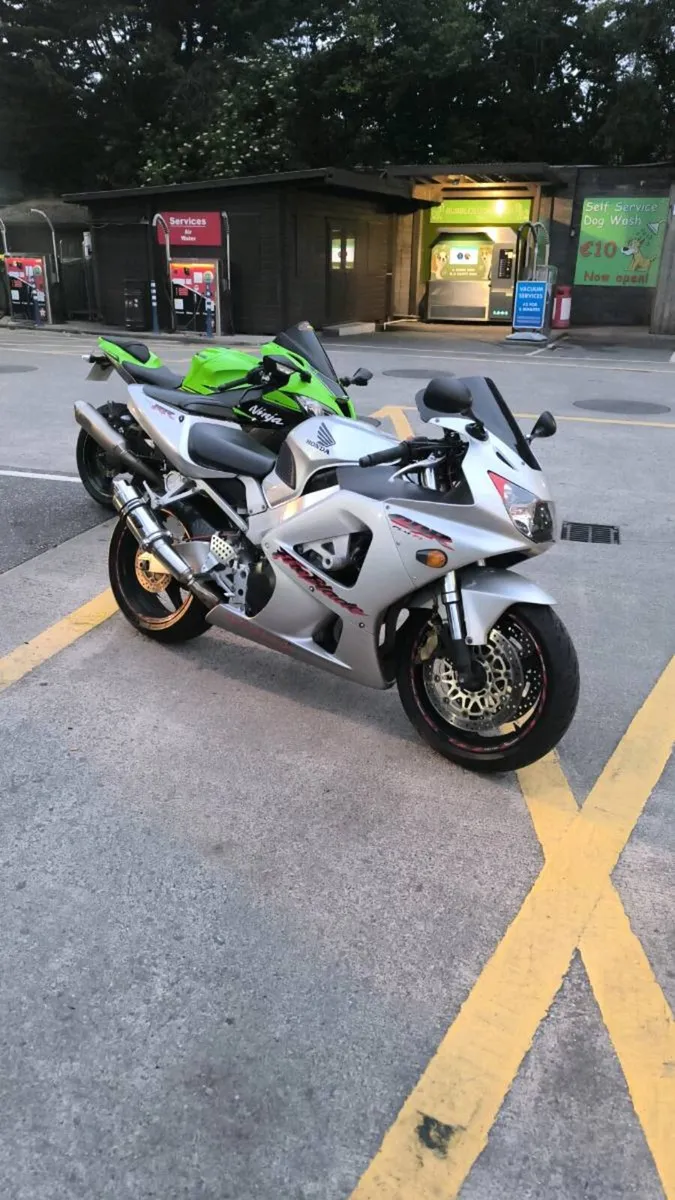 929RR FireBlade - Image 4