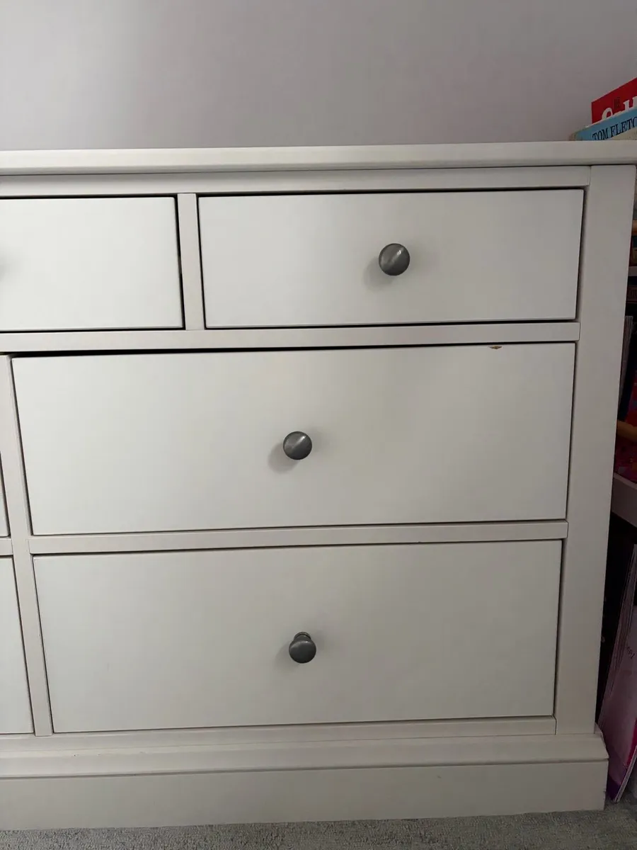 White chest of drawers - Image 2