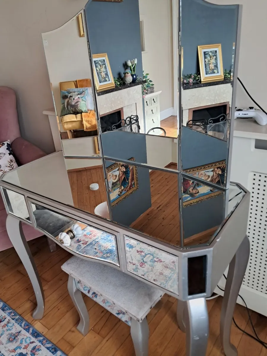 Dressing Table - Image 2