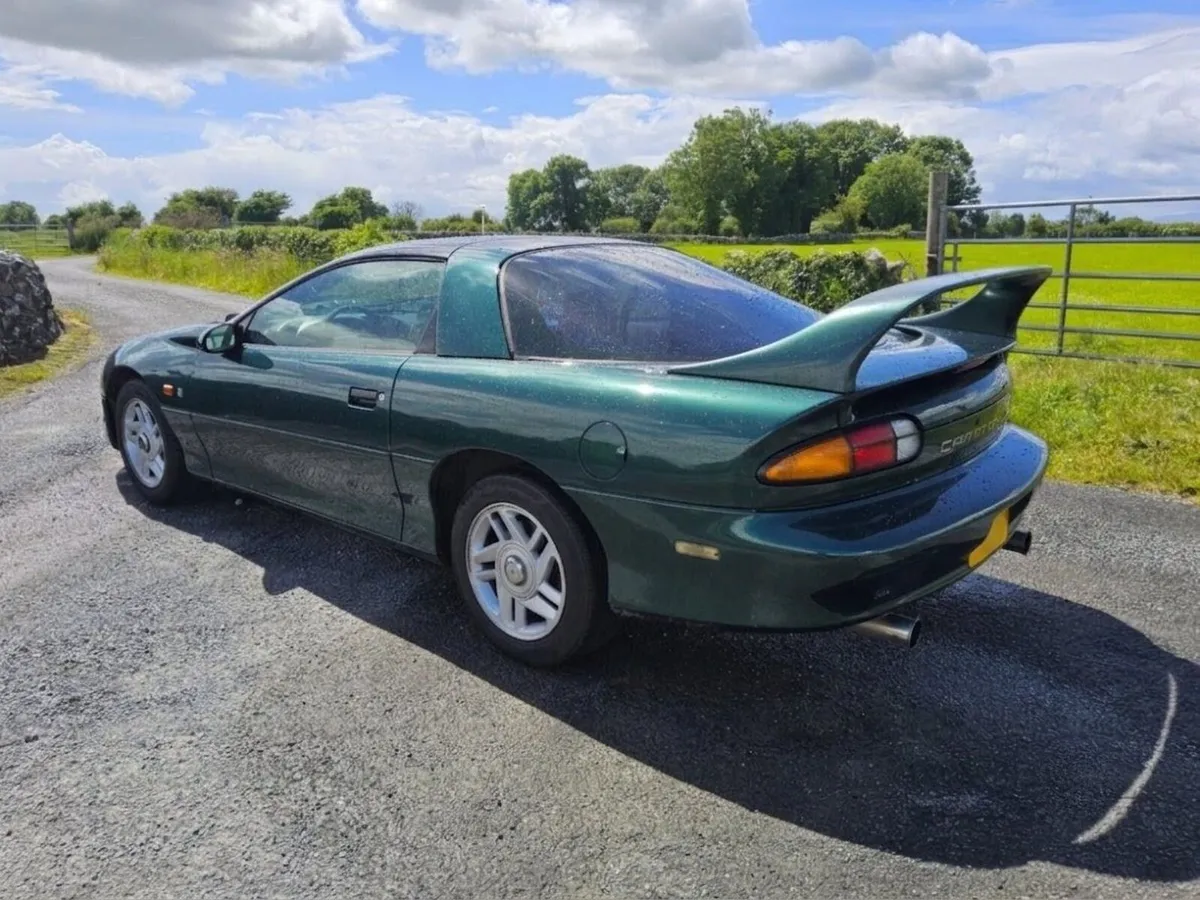 Chevrolet Camaro - Image 4