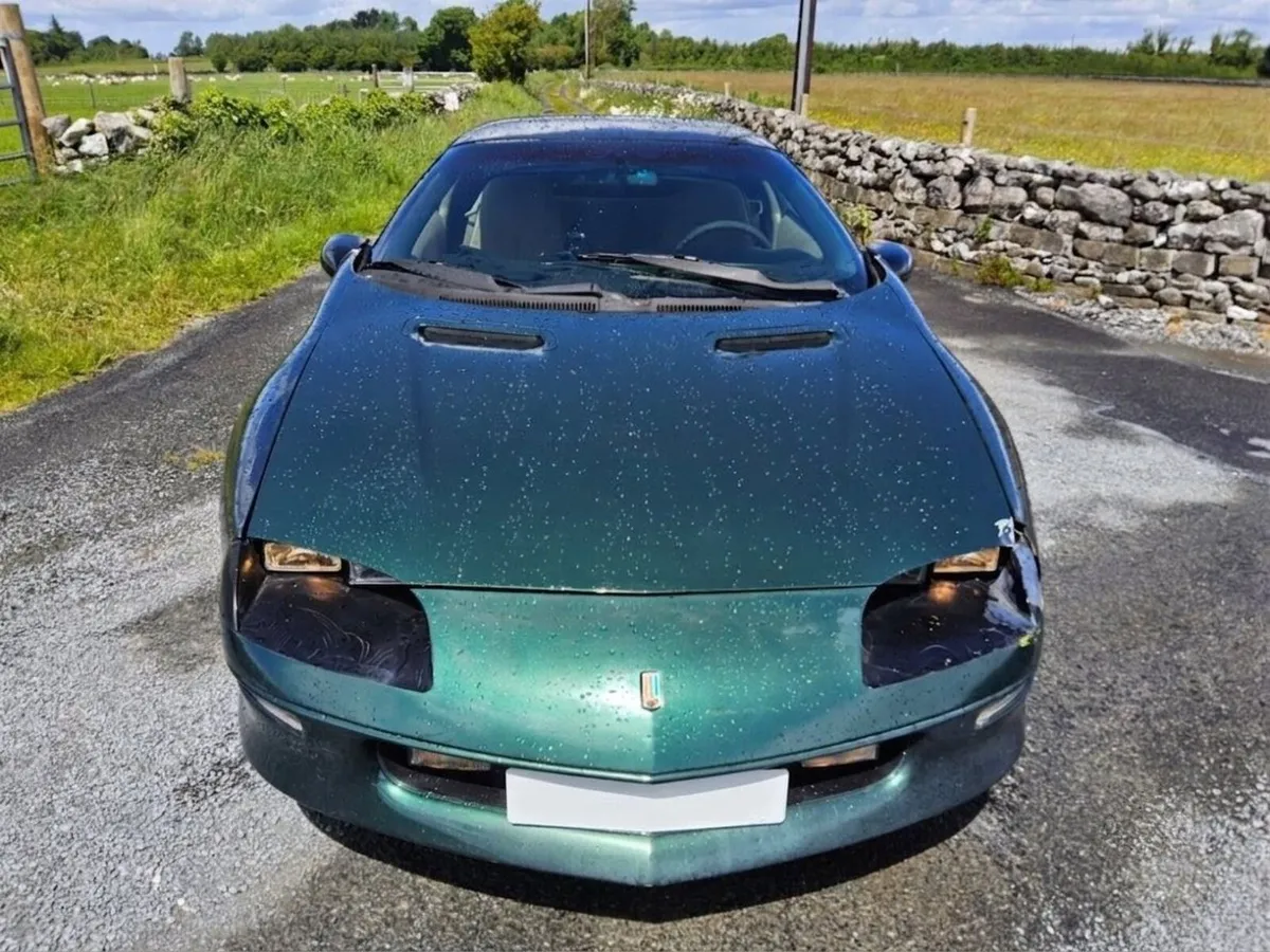 Chevrolet Camaro - Image 2