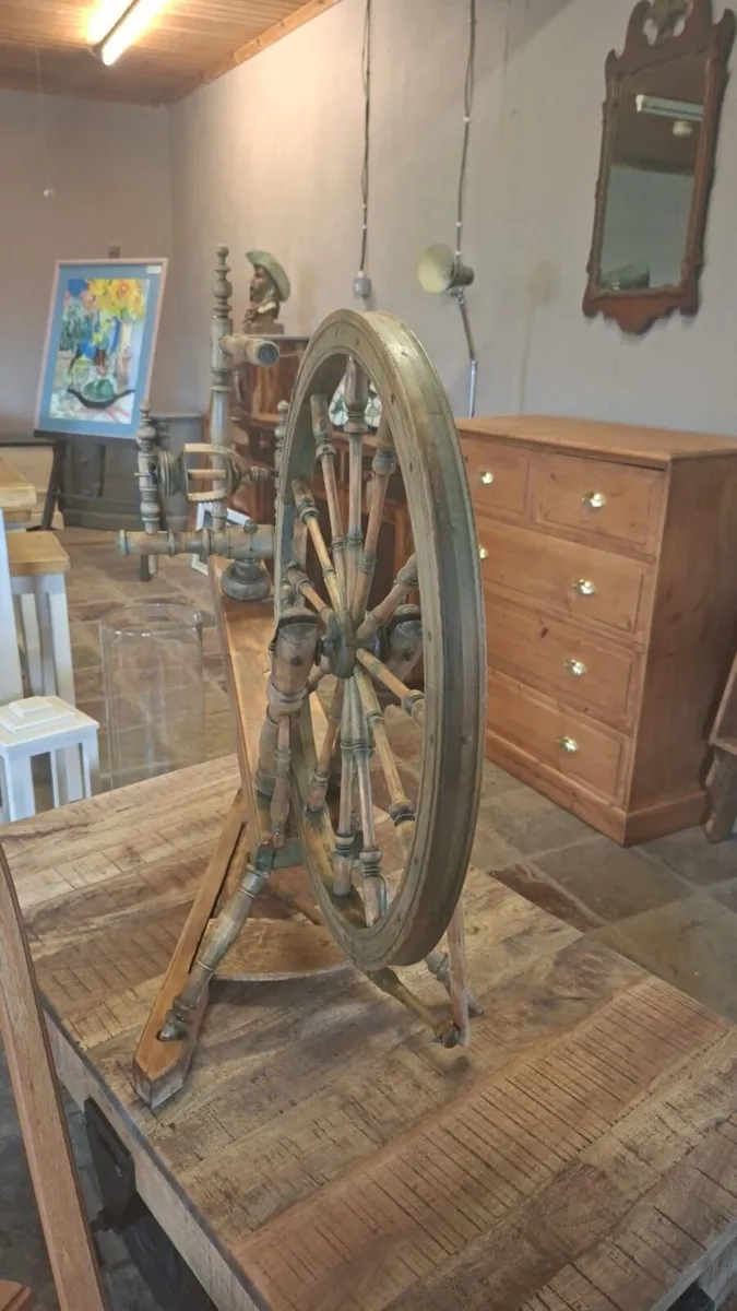 19th century Irish spinning wheel - Image 3