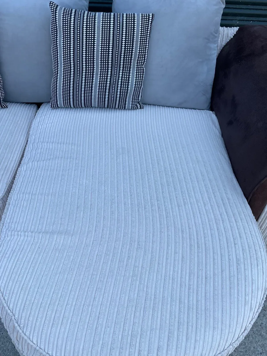 Dfs corner sofa - Image 2