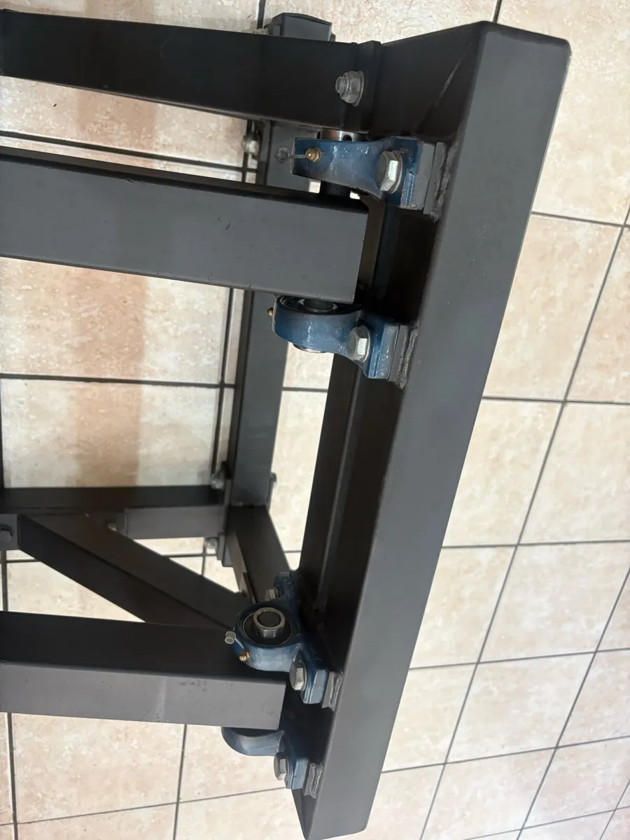 FULL COMMERCIAL BELLS OF STEEL GYM BELT SQUAT!! - Image 4
