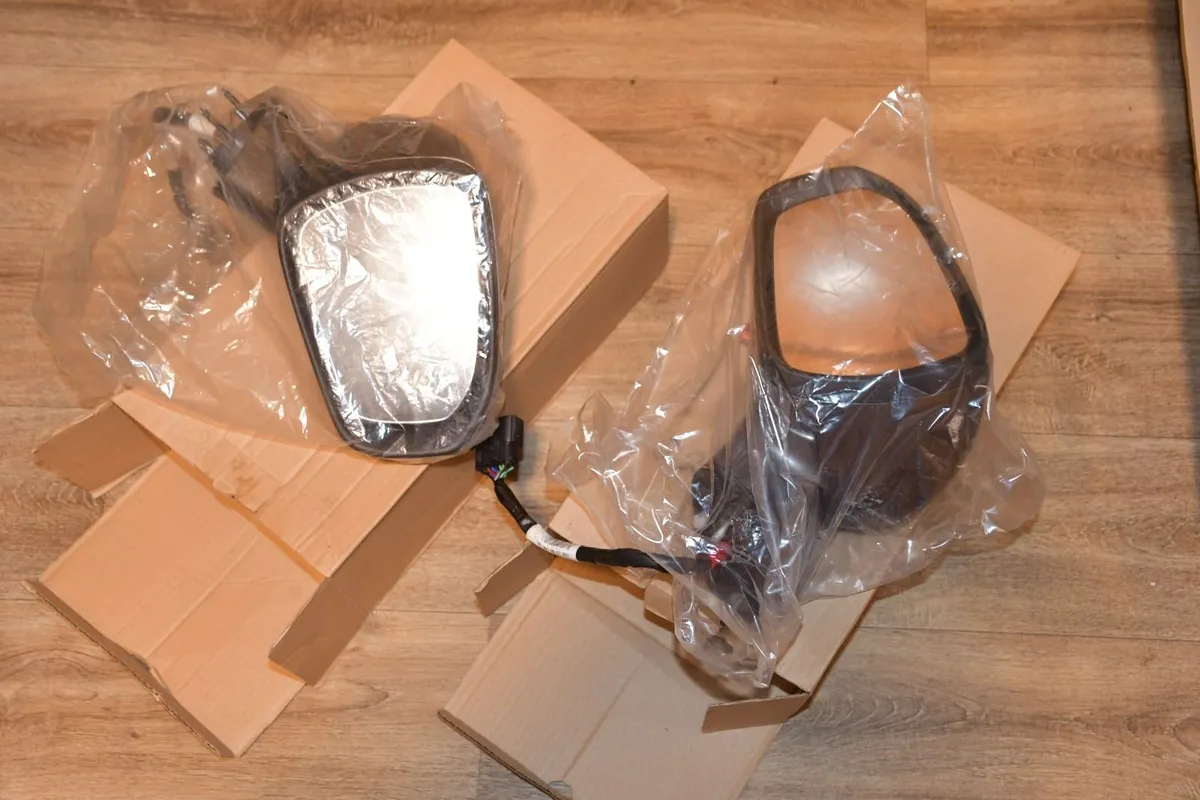 new mirrors for a 2018 Ford Mondeo - Image 2