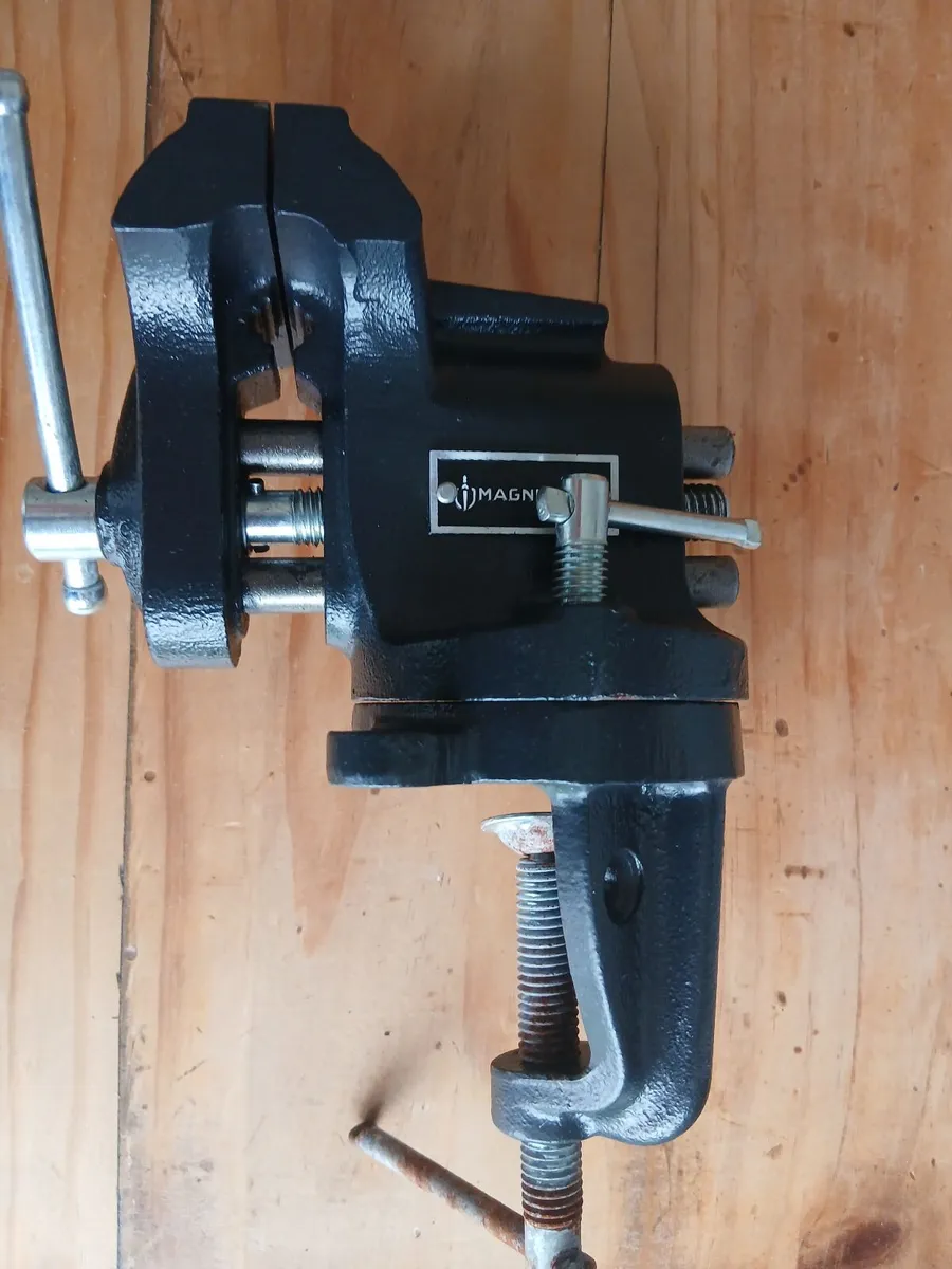 Portable Vice - Image 1