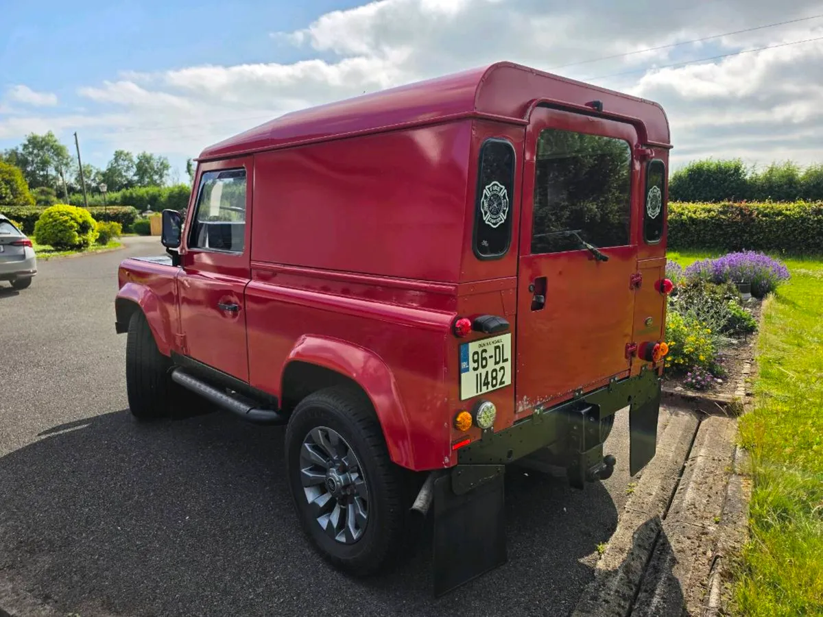 Land Rover Defender 90 - Image 3