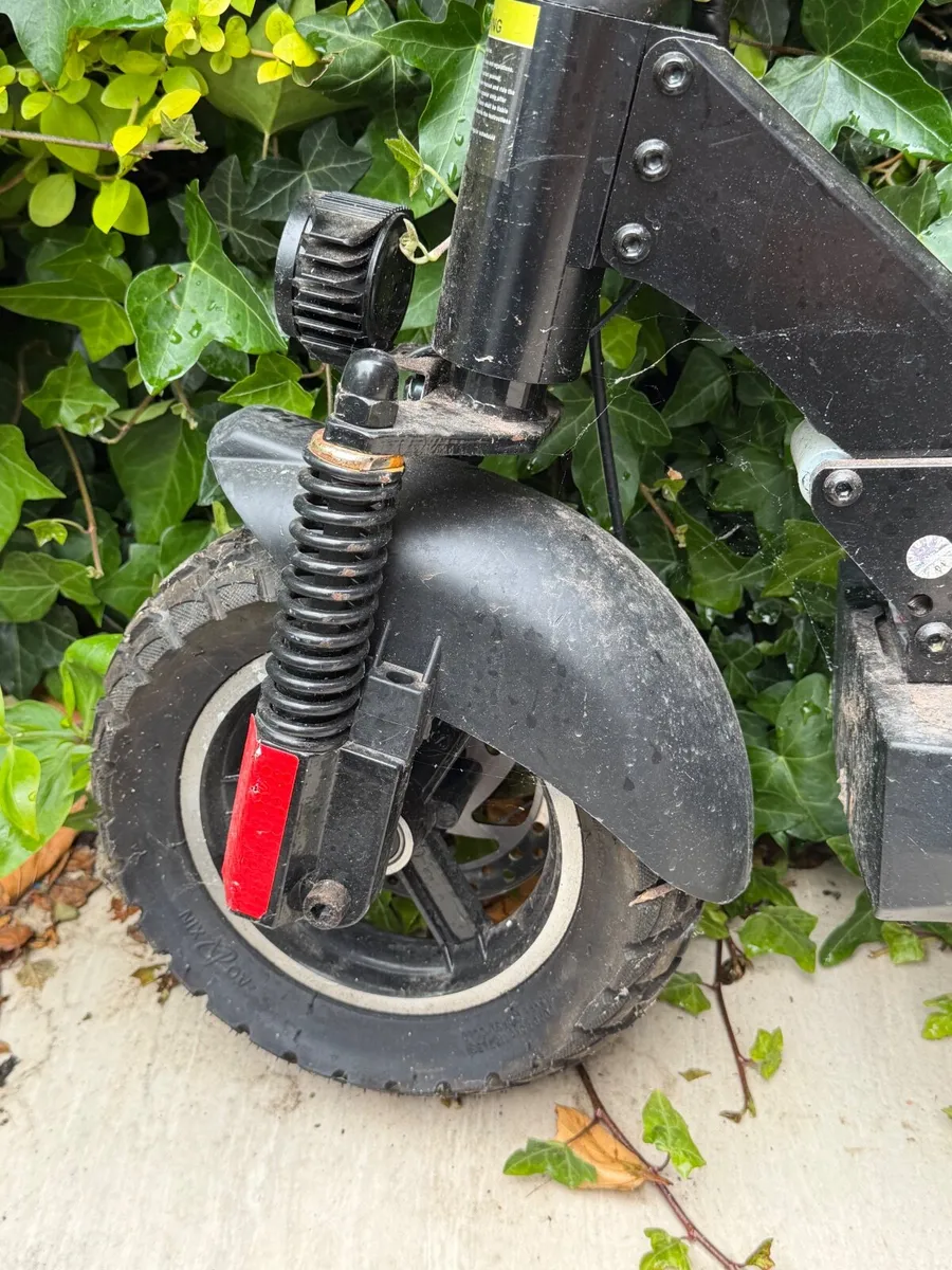 KuKirin M4 Pro Electric Scooter – Mint Condition - Image 4