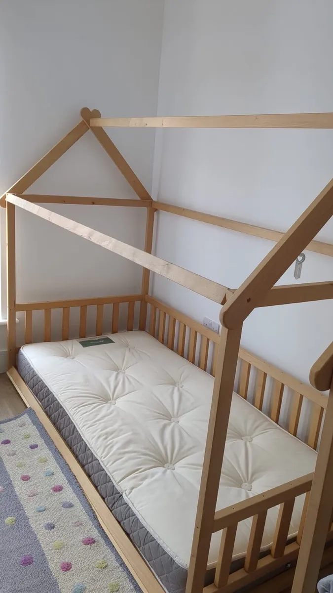 woolroom junior mattress + bed - Image 4