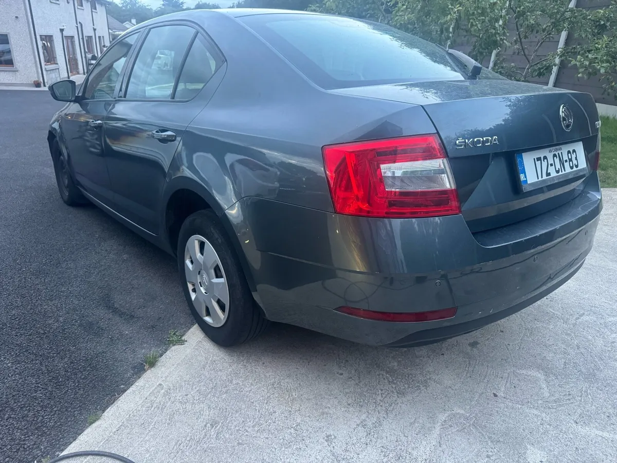 Skoda Octavia ( drive home ) - Image 3
