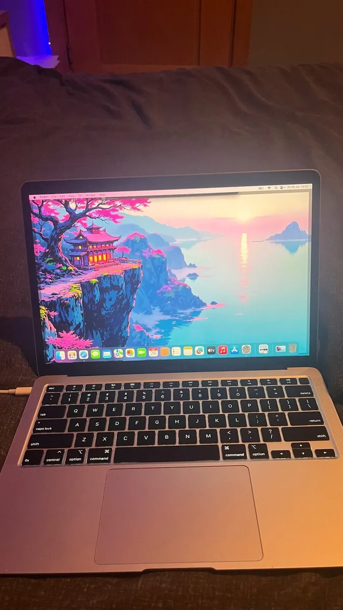 Macbook Air - Image 2