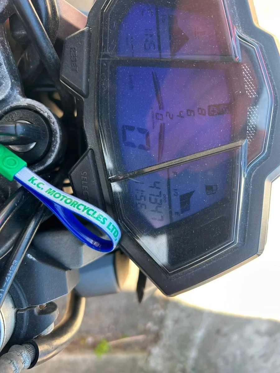 Yamaha Motorbike - Image 4