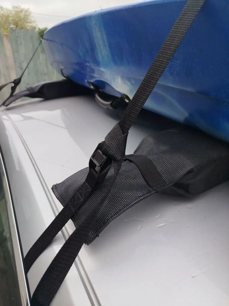 Kayak & Extras - Image 3
