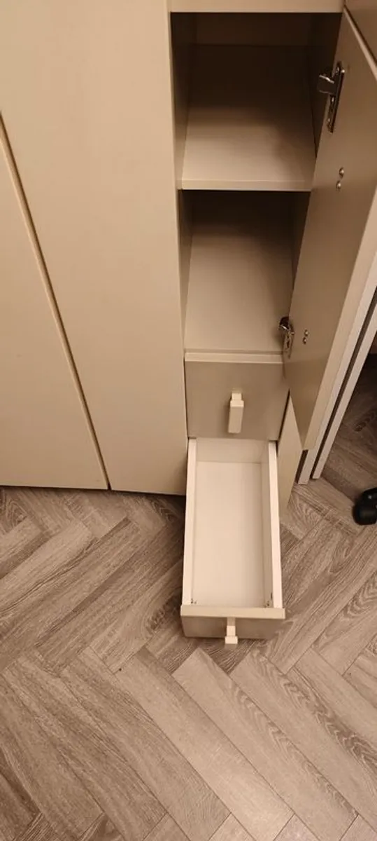 Kids wardrobe - Image 4